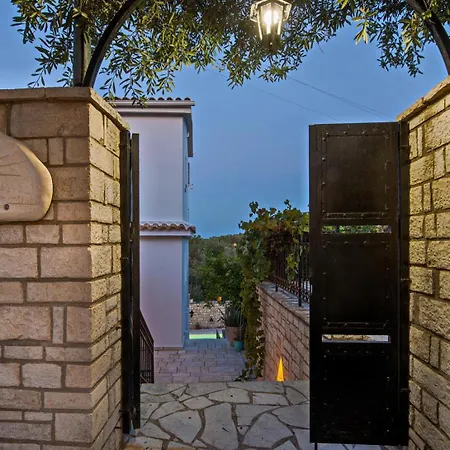 Villa Nova Οζιάς Εξωτερικό φωτογραφία